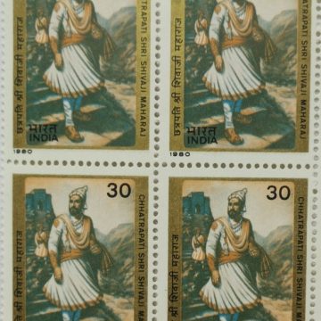 300th Anniversary of Chhattrapati Shivaji Maharaj. Personality, Warrior, Ruler, Headgear, Costume, Fort, Mountain, 30P. (Block of 4 stamp)