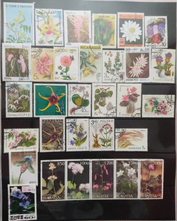 Mixed Flowers Used Stamps (31 Stamps)