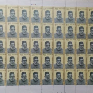 Hasrat Mohani Poet, Ghazal, Journalist, Freedom Fighter, Politician, Parliamentarian of British India, Cap, Headgear Rs.5- MNH (Stamp Full Sheets -45stamps)