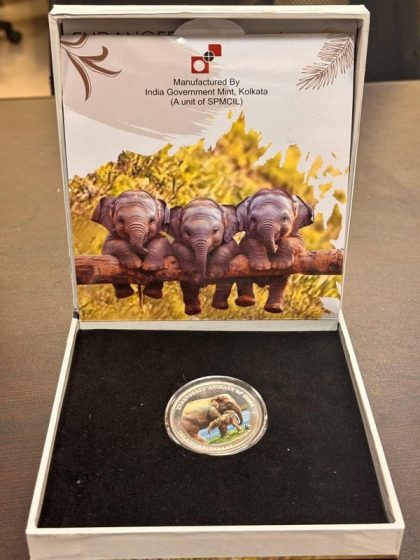 Endangered Animals OF India - The Asian Elephant (Color Souvenir Coin)  -WOOD BOX (Proof SET) - Image 2