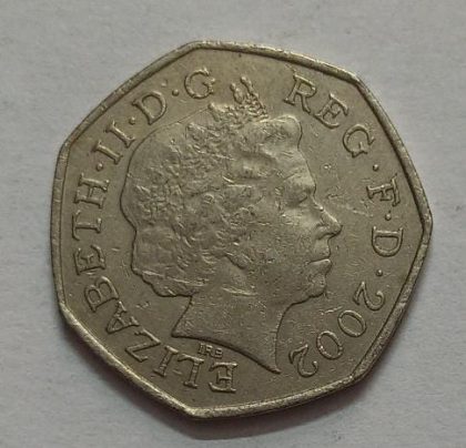 UK 50 Pence Coin 2002 (USED) - Image 2