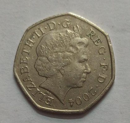 UK 50 Pence Coin 2004 (USED) - Image 2