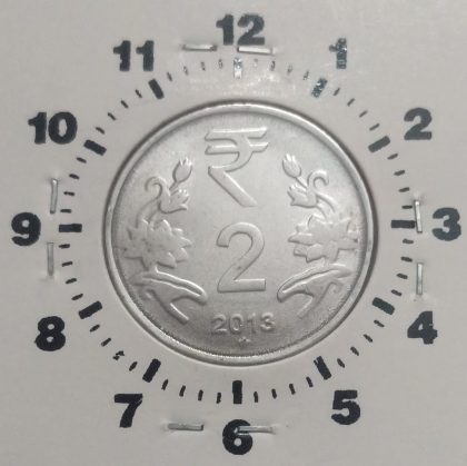 2 RUPEES 2013 HYDERABAD MINT 11 O'CLOCK ROTATION ERROR COIN USED - Image 2