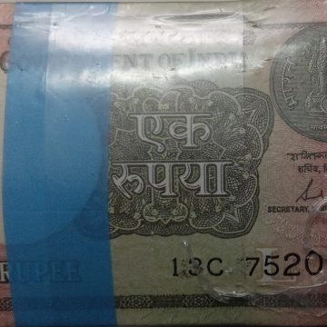 1 Rupee Bundle notes Governor SHAKTIKANTA DAS Inset L(2017) UNC 2001 10 BUNDLES
