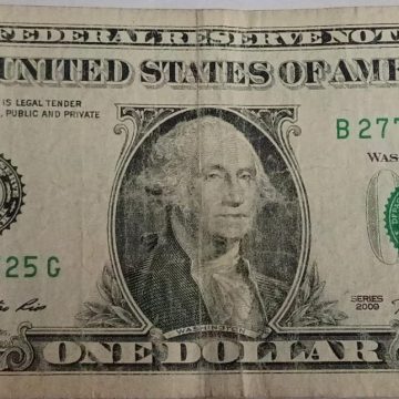 UNITED STATES OF AMERICA Currency 1 Dollar 2009 (Used) Slightly Damaged