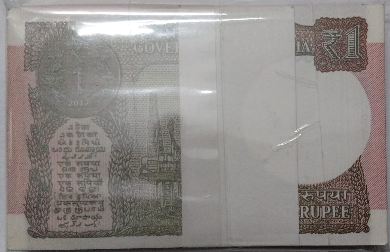 1 Rupee Bundle notes Governor Shakti Kanta Das Inset L 2017 UNC (100 Notes)101 TELESCOPIC NUMBER - Image 2