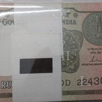 1 Rupee Bundle notes Governor Shakti Kanta Das Inset L 2017 UNC (100 Notes)301 TELESCOPIC NUMBER