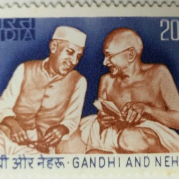 Independence Day - Nehru and Gandhi. Personality, Mahatma Gandhi, Freedom Fighter, Non-Violence, Salt Satyagraha, Book, Prime Minister, Headgear, Cap, Indian National Congress, 20 P.?(Hinged/Gum washed stamp)