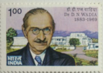 Birth centenary of Dr. Darashaw Nosherwan wadia (Hinged/Gum washed stamp)