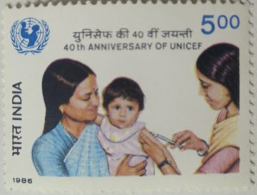 40th Anniv.of United Nations Children's Fund.Innoculating a baby (Hinged/Gum washed stamp)