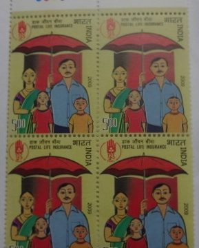 Family Under Umbrella(Block of 4 TL Stamp)