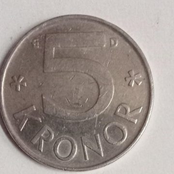 SWEDEN 5 KRONOR 1990(used)