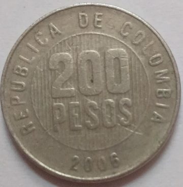 COLOMBIA 200 Pesos Coin 2006 used