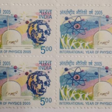 9th Series Physics and Elinstein -Rs.5(Df-Block of 4)