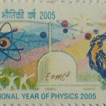 9th Series Physics and Elinstein -Rs.5(Df)