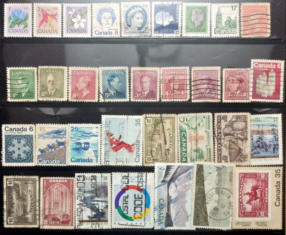 Used Stamps of Canada set of 33 (Foreign Stamp)