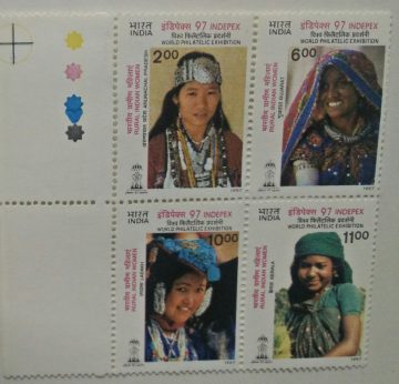 Costumes (Se-Tenant TL)