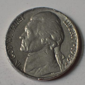 U.S.A. 5- CENT 1985(used)
