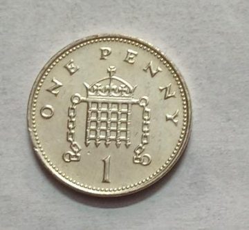 UK 1 Penny Coin 1999 (USED)