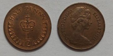 UK Half New Penny 1982 Small Coin (USED)