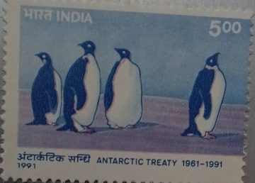 30th Anniversary of Antarctic Treaty:Emperor Penguins Rs.5_Cut Setenant